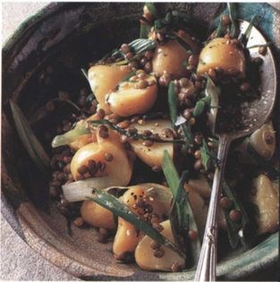 New potatoes with green lentils and spring onions