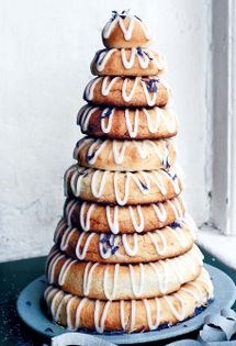 New Year's Eve cake (Kransekage)