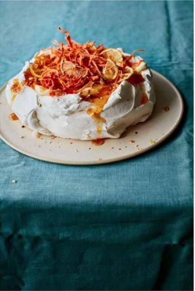 New Zealand Pavlova with marmalade