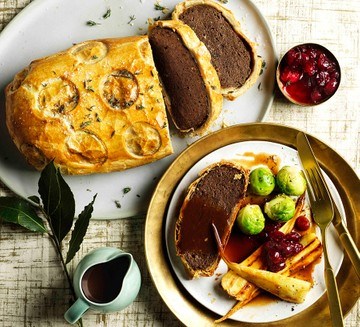 Next level vegan Wellington with gravy