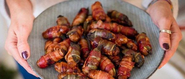 Nicki's sage & apple pigs in blankets