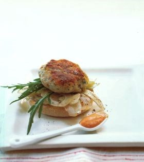 Niçoise crab burger with fennel escabèche and sundried pepper rouille