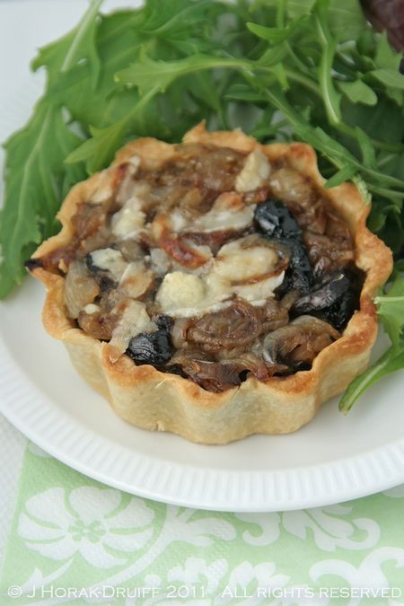 Nigella's olive & onion tartlets