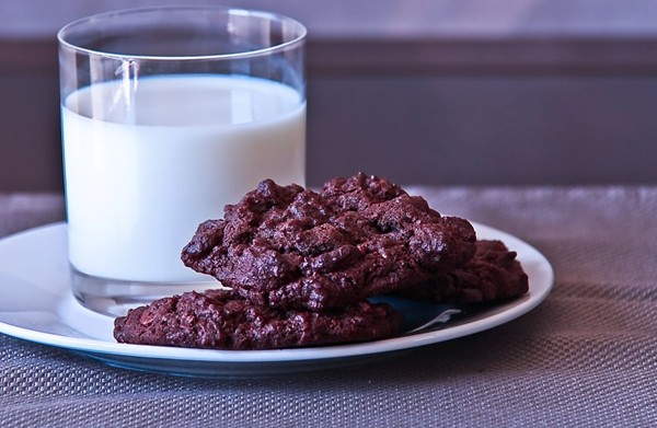 Nigella’s totally chocolate choc chip cookies redux