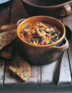 Nina's cabbage soup (Zuppa di cavolo all Nina)