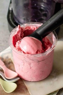 Ninja Creami raspberry frozen yoghurt (froyo)