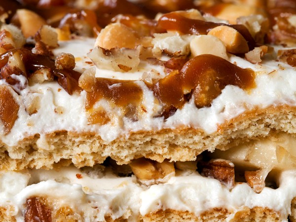 No-bake banana and peanut butter caramel icebox cake