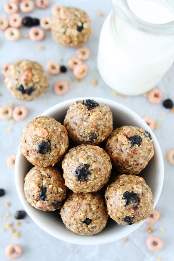 No-bake berry energy bites