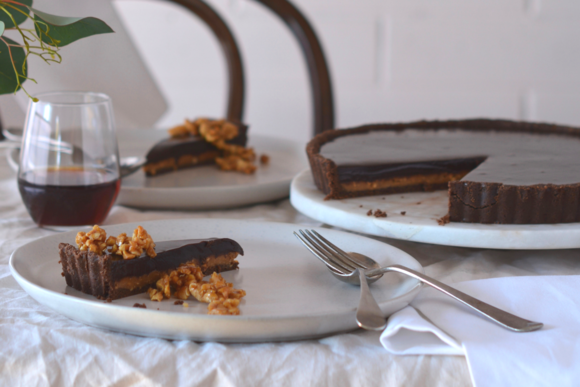 No bake chocolate and peanut caramel tart