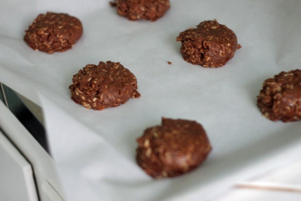 No-bake chocolate peanut butter cookies