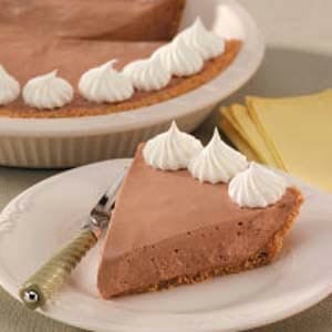 No-bake chocolate pie