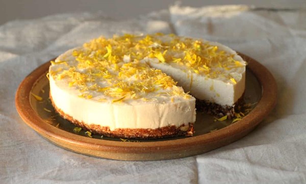No-bake coconut lemon 'cheesecake'