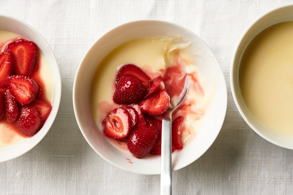 No-bake lemon custards with strawberries