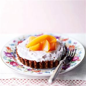 No-bake peach tarts