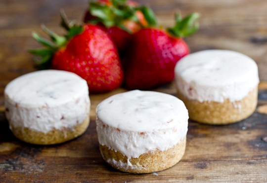 No-bake strawberry cheesecakes