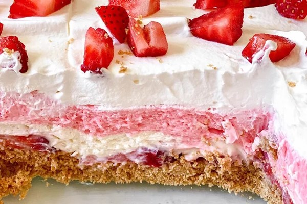 No-bake strawberry delight