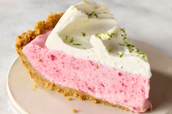 No-bake strawberry margarita pie