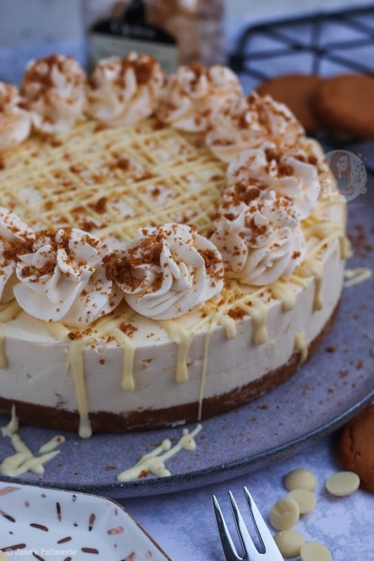 No-bake white chocolate ginger cheesecake