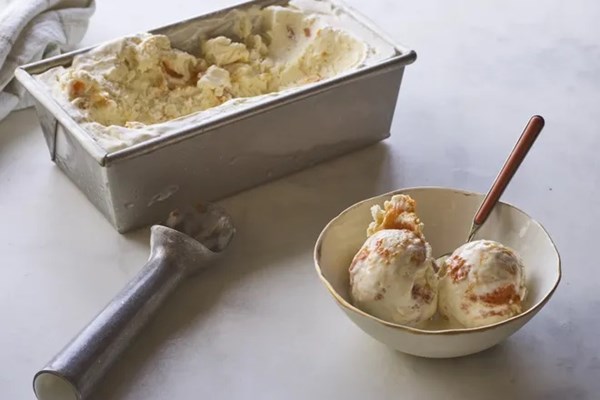 No churn apricot & honey ice cream 
