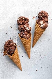 No-churn chocolate Oreo ice cream with marshmallow