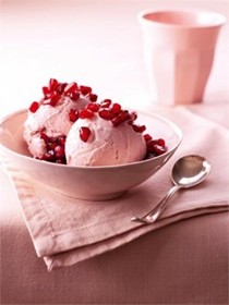 No churn pomegranate ice cream