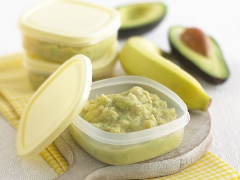 No-cook baby food: avocado and banana