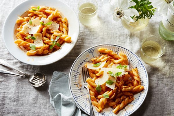 No-cook tomato sauce