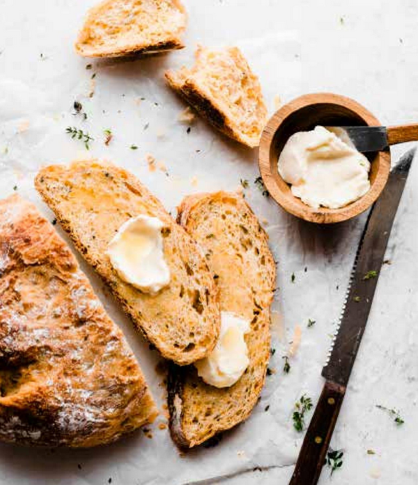 No-knead cheddar and thyme bread