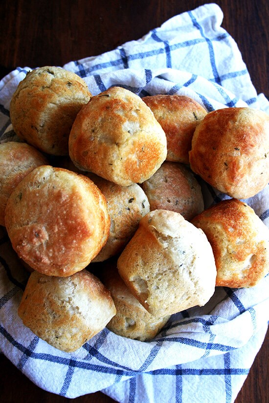 No-knead thyme dinner rolls
