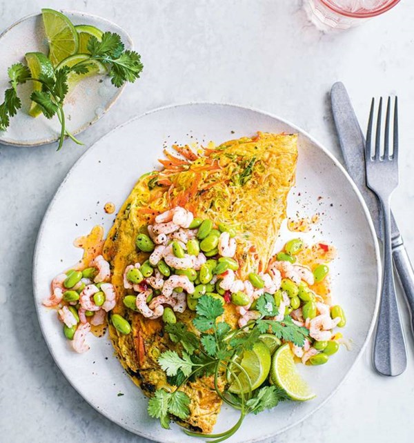 Noodle omelette with sweet chilli prawns