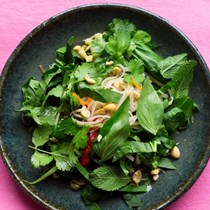 Noodle salad with bean sprouts and peanuts