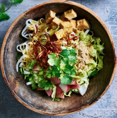 Noodle salad with tofu