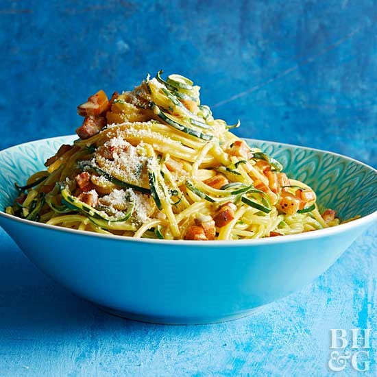 Noodles and "zoodles" with saffron and cream