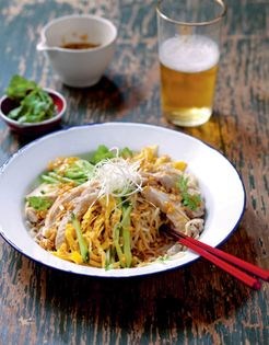 Noodles with chicken and cucumber (Hiyasi chuka)