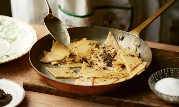 Noodles with poppy seeds (Iofcă cu mac)