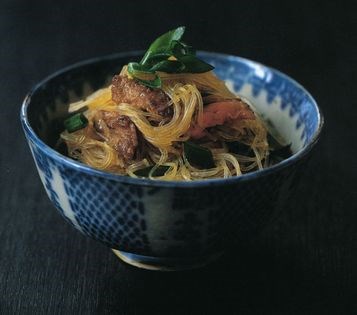 Noodles with shredded lamb