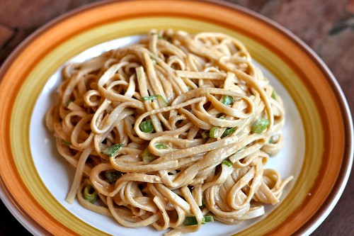 Noodles with spicy peanut sauce