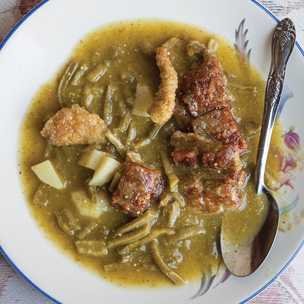 Nopales and tomatillo stew (Sopa de nopal)