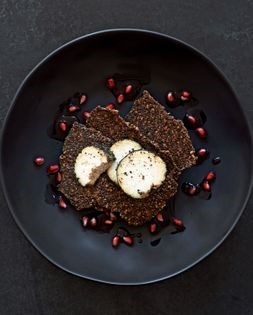 Nori-crusted macadamia cheese
