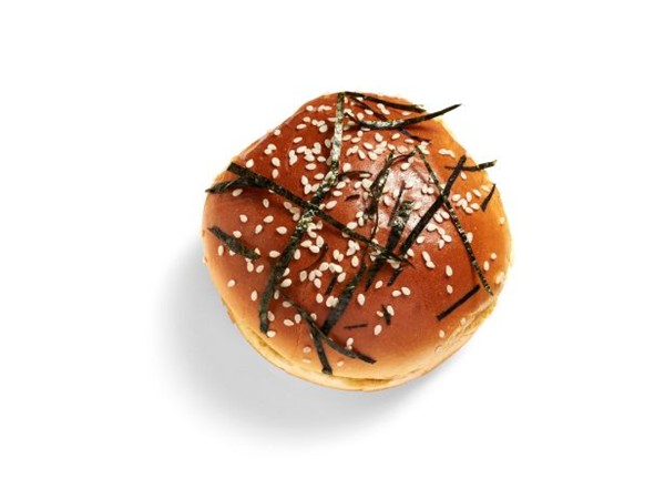 Nori-sesame burger buns