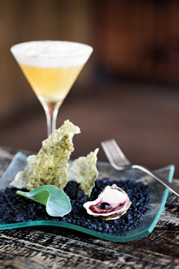 Nori/haddock chips & oyster with beet/orange/yuzu sauce