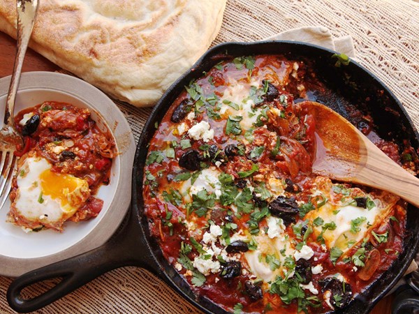 North African-style poached eggs in spicy tomato sauce (Shakshuka)