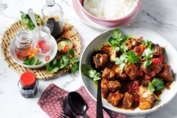 Northern Thai pork belly curry (Hung lay)