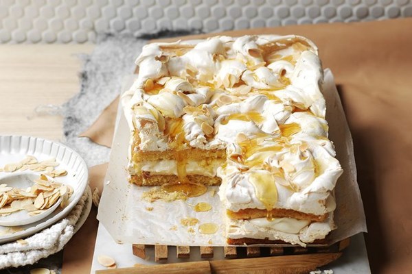 Norwegian meringue cream cake, aka Scandi Pavlova cake