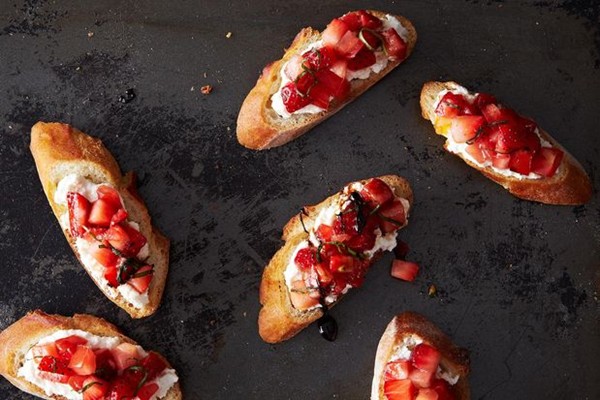 Not-too-sweet tomato strawberry bruschetta