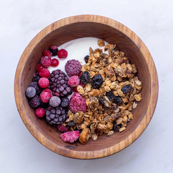 Nut and seed pulp granola
