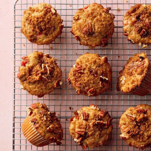 Nut-topped strawberry rhubarb muffins 