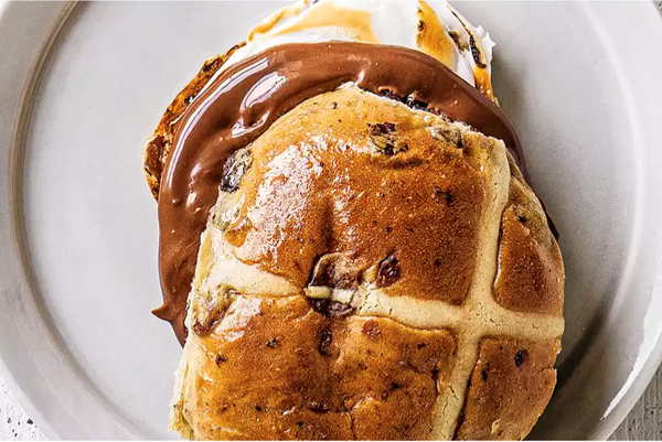 Nutella s'mores bun