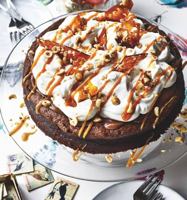 Nutella soufflé cake with salted caramel