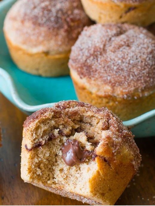 Nutella-stuffed cinnamon sugar muffins